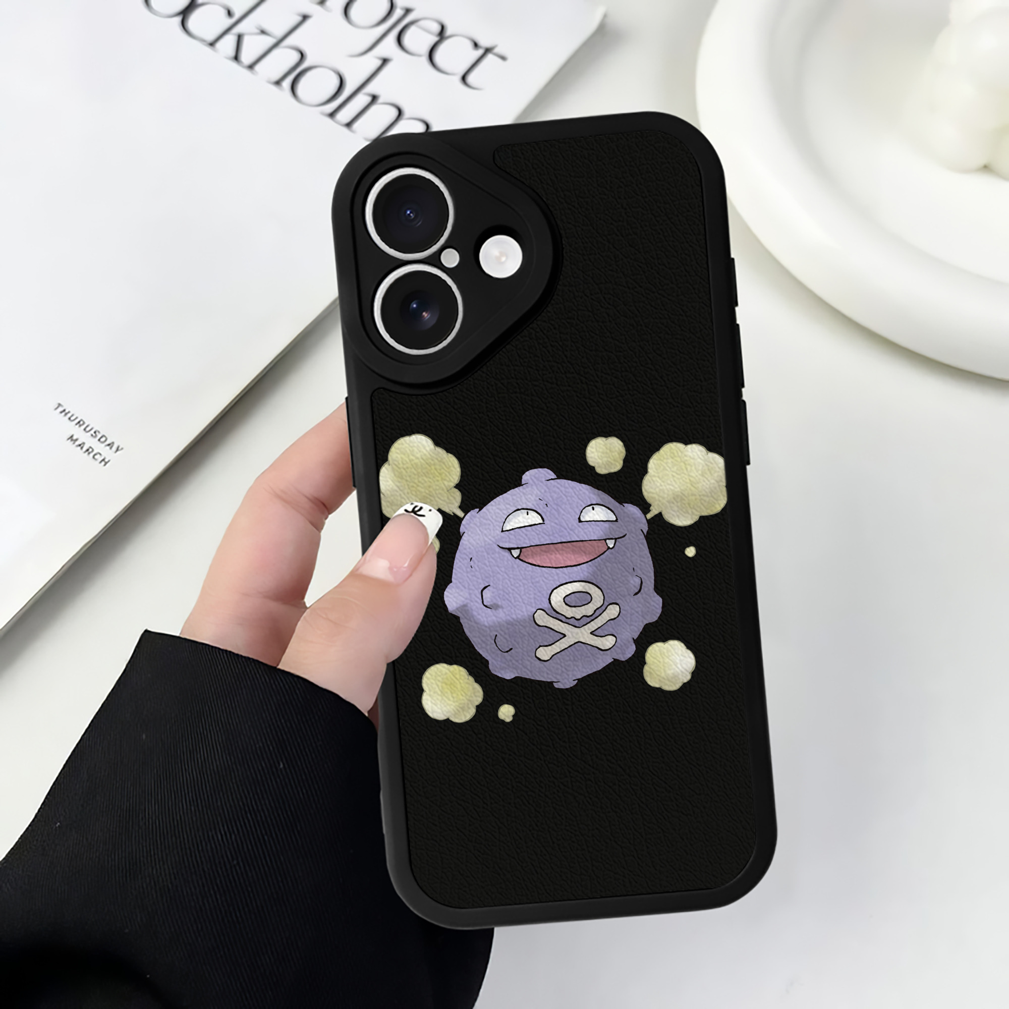 （画像用） ポケットモンスター Pokémon 【iPhone 16シリーズ対応】シリコンスマホケース（レザー調） 材質：シリコン